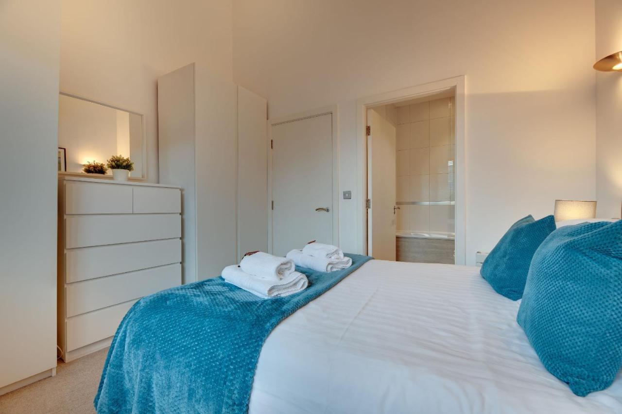 Crown Apartments 1C By Week2Week Newcastle upon Tyne Bagian luar foto