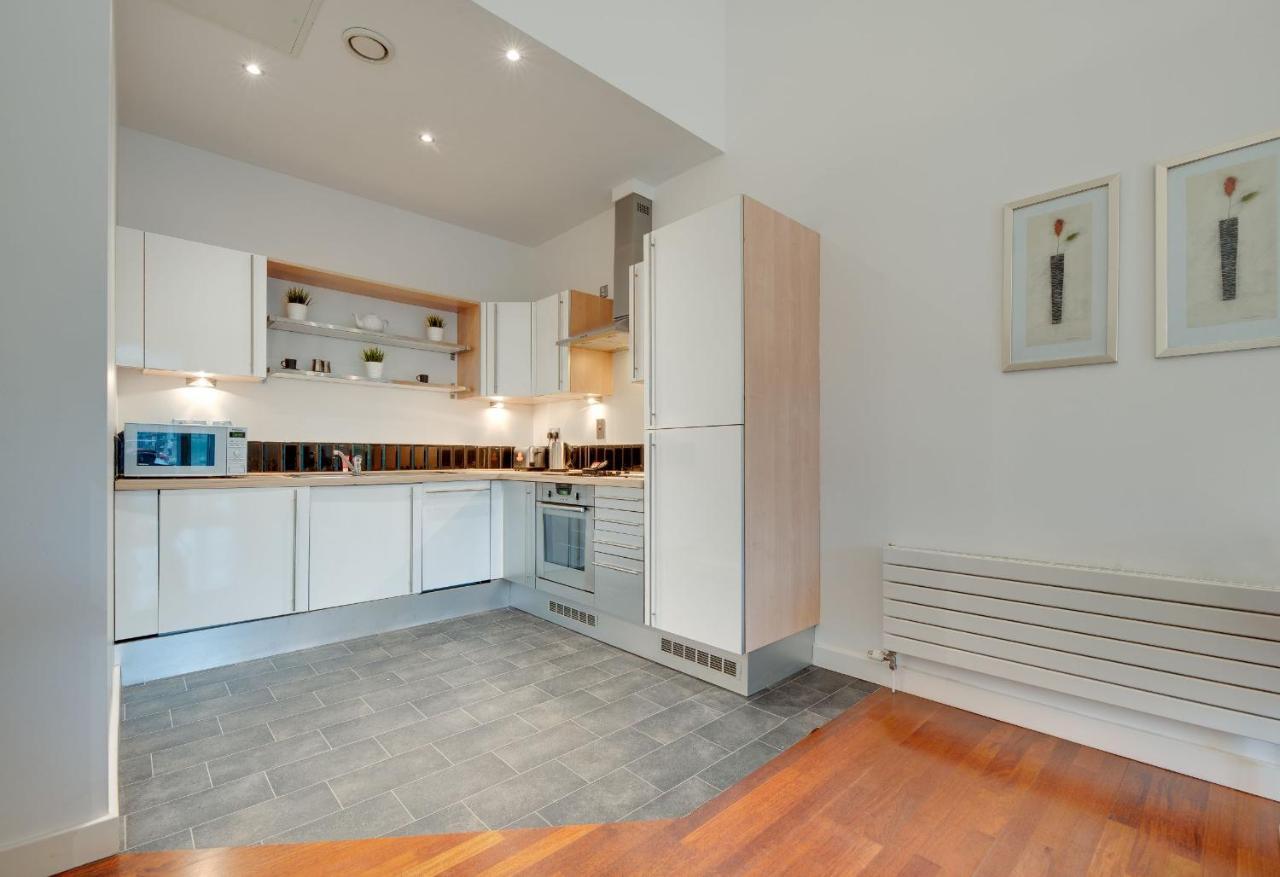 Crown Apartments 1C By Week2Week Newcastle upon Tyne Bagian luar foto